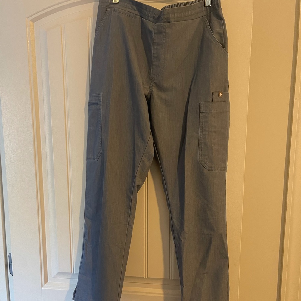 Figs Yola skinny scrub pants